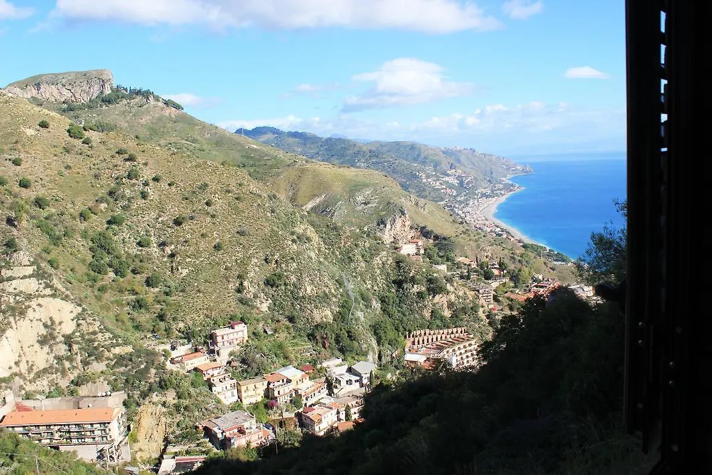 Villa Almoezia Charming B&B Taormina Italy