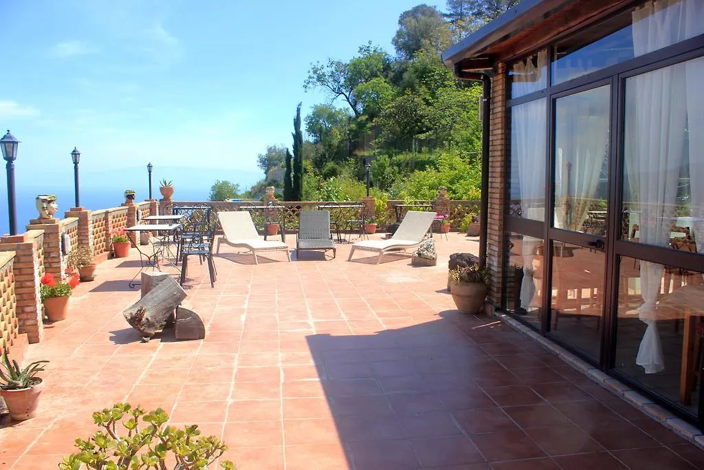 Bed & Breakfast Villa Almoezia Charming B&B Taormina Italy